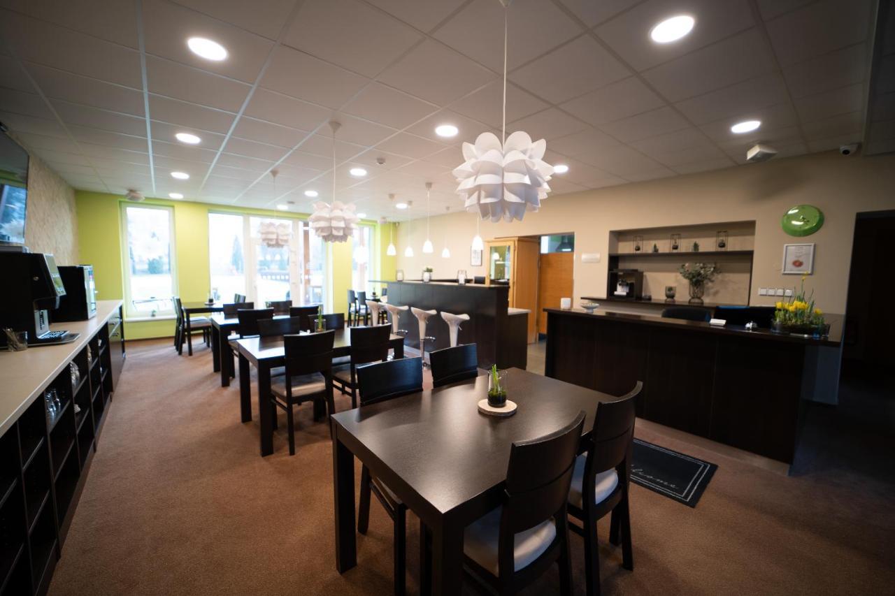 Garni Hotel Svitavy Ngoại thất bức ảnh